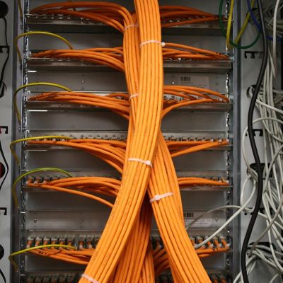 Elektro Manzanares installiert Netzwerke Netzwerkinstallationen Kabelverlegung